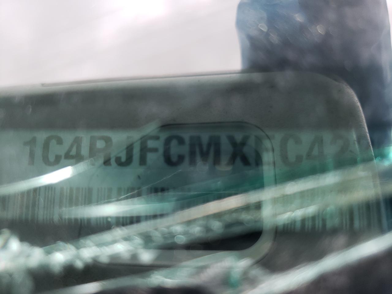 Photo 10 from auction – 2014 JEEP GRAND CHER with VIN 1C4RJFCMXEC422997