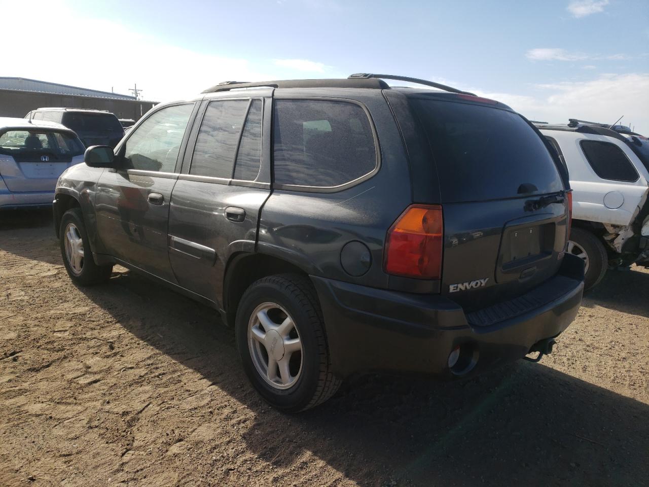 Photo 3 from auction – 2005 GMC ENVOY with VIN 1GKDT13S152275081