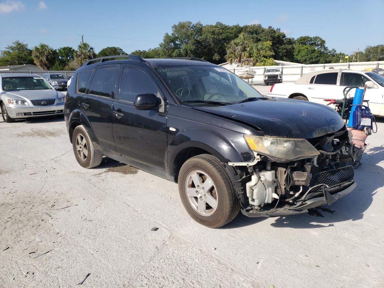 MITSUBISHI OUTLANDER 2007 with VIN JA4MS31X67U011123 - Photo from auction