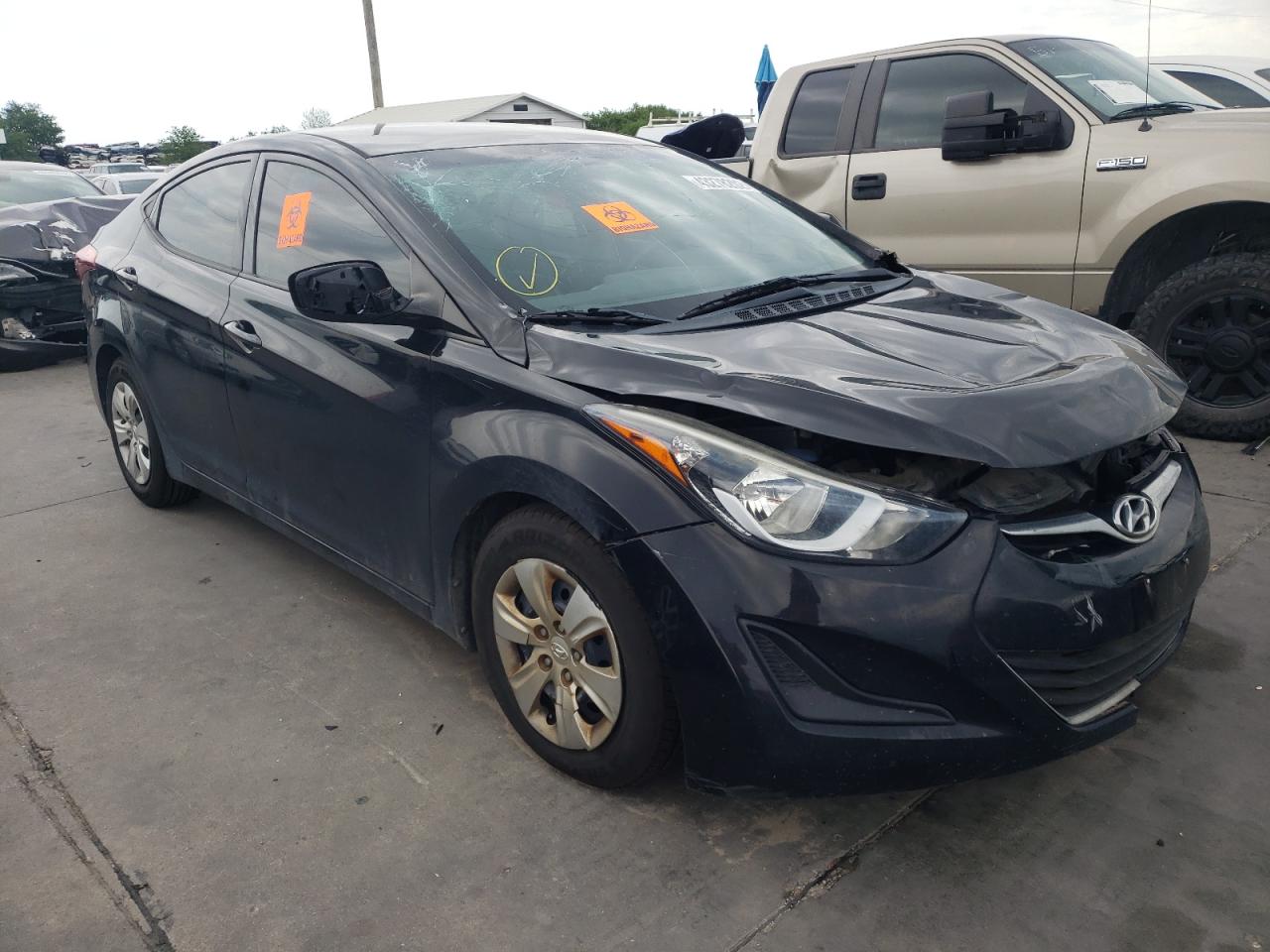 HYUNDAI ELANTRA SE 2016 with VIN 5NPDH4AE8GH744938 - Photo from auction