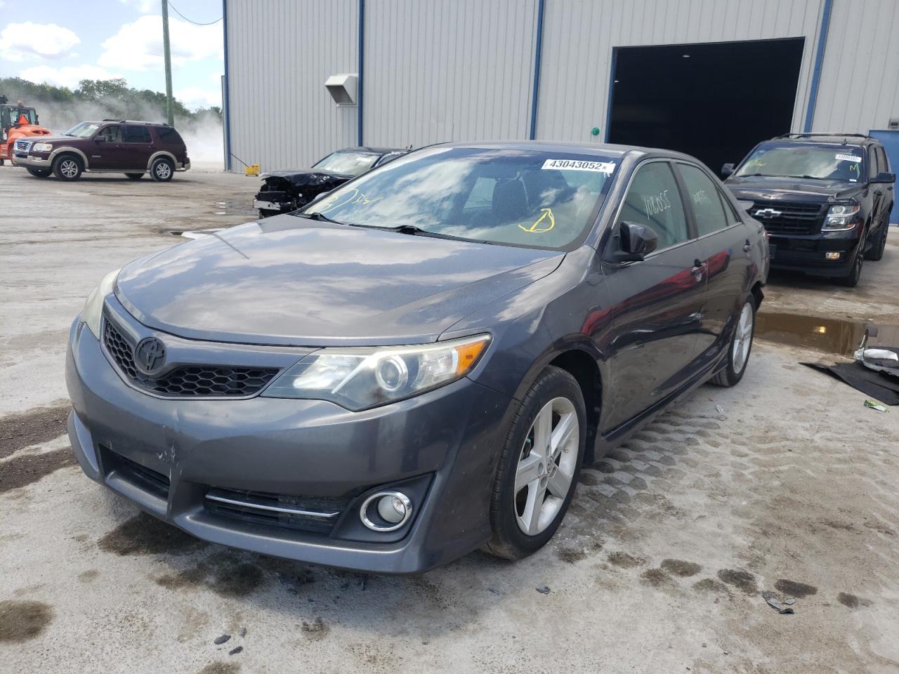 Photo 2 from auction – 2014 TOYOTA CAMRY L with VIN 4T1BF1FKXEU307984