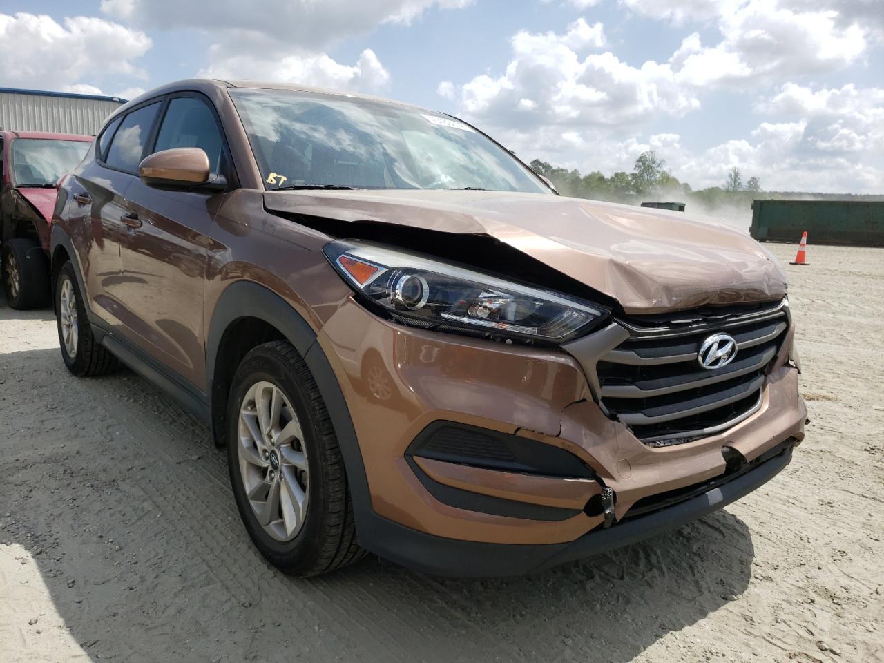 HYUNDAI TUCSON SE 2016 with VIN KM8J23A44GU179076 - Photo from auction
