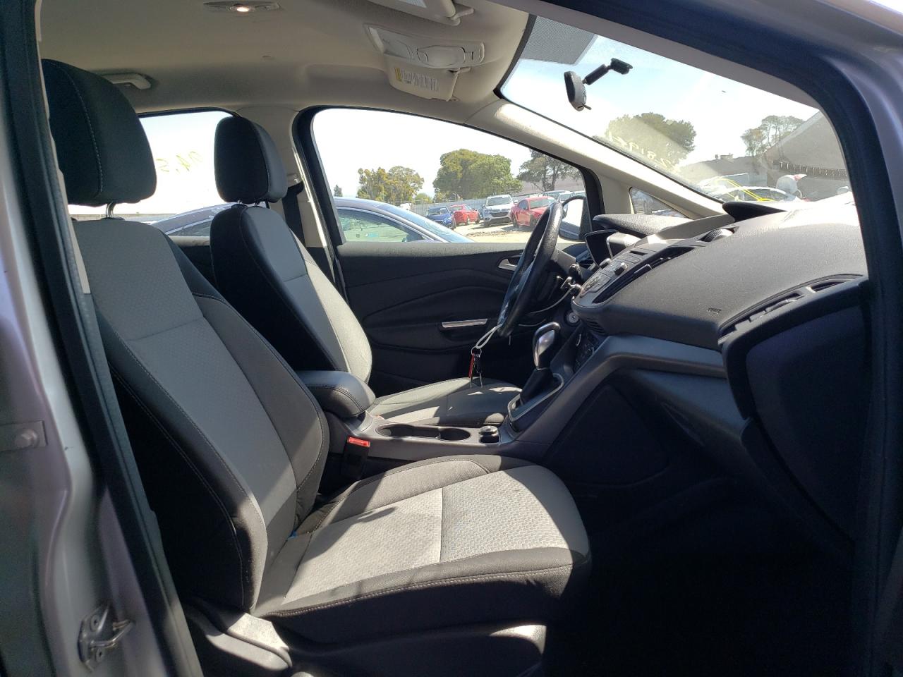 Photo 5 from auction – 2017 FORD C-MAX SE with VIN 1FADP5AU5HL117312