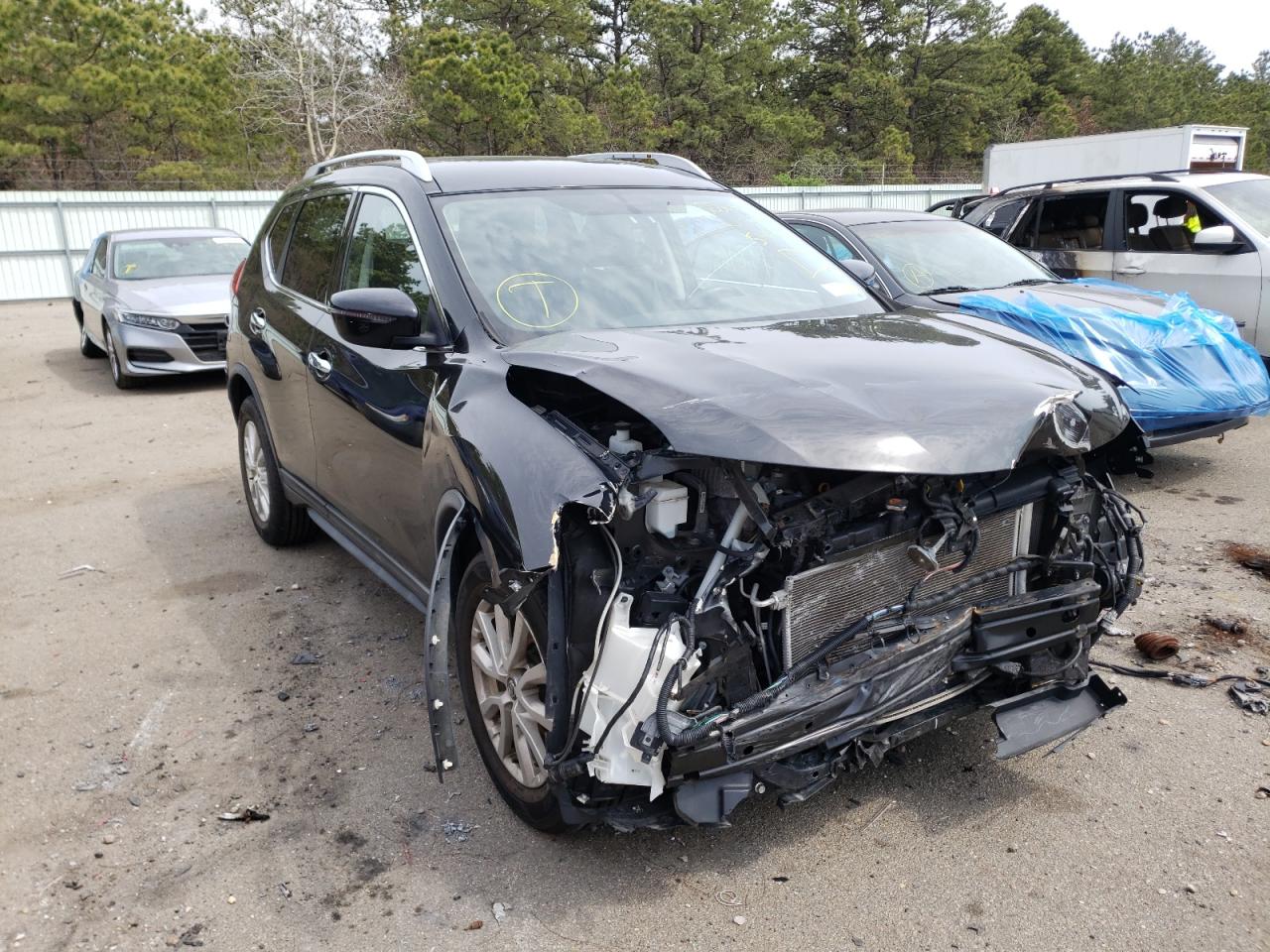 NISSAN ROGUE S 2017 with VIN KNMAT2MV6HP540873 - Photo from auction