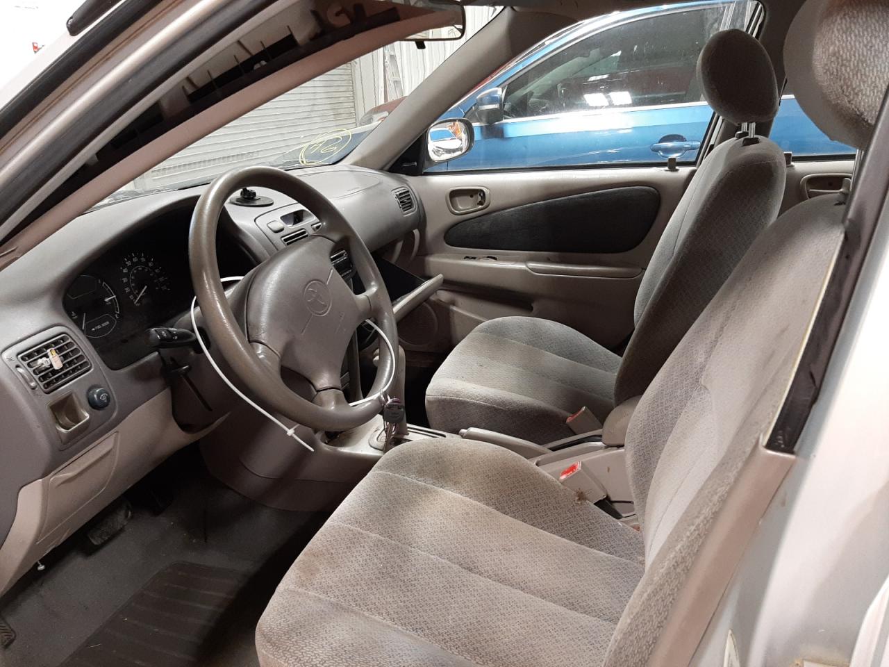 Photo 5 from auction – 2000 TOYOTA COROLLA VE with VIN 1NXBR12E5YZ409124