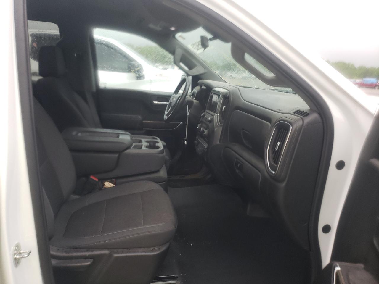 Photo 5 from auction – 2019 CHEVROLET SILVERADO with VIN 1GCRWCEDXKZ181576