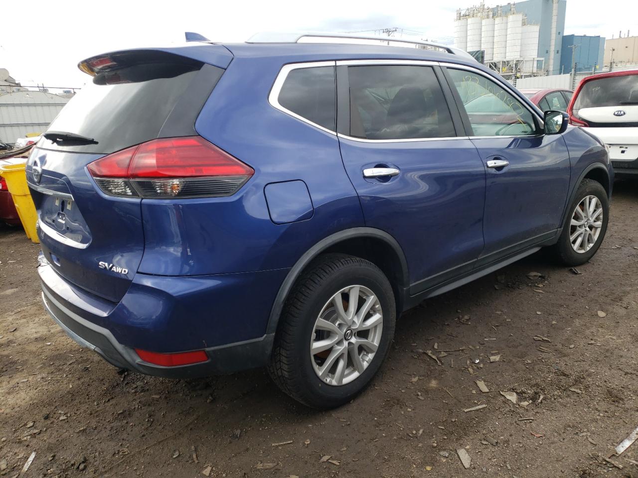 Photo 4 from auction – 2017 NISSAN ROGUE S with VIN KNMAT2MV6HP582718