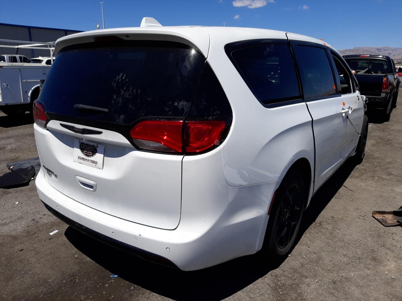 Photo 4 from auction – 2020 CHRYSLER PACIFICA T with VIN 2C4RC1FG4LR121150
