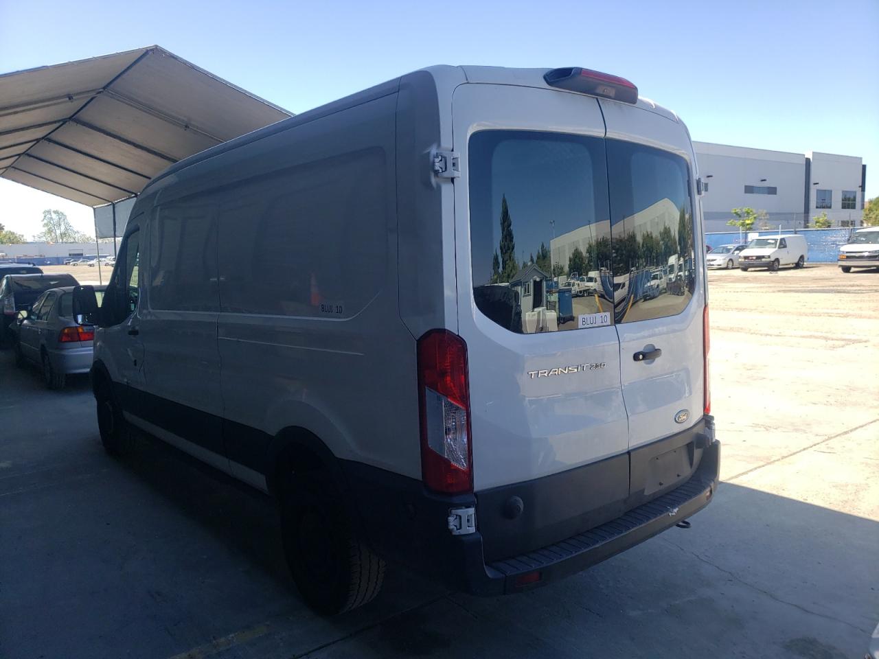 Photo 3 from auction – 2019 FORD TRANSIT T- with VIN 1FTYR2CM0KKB83541