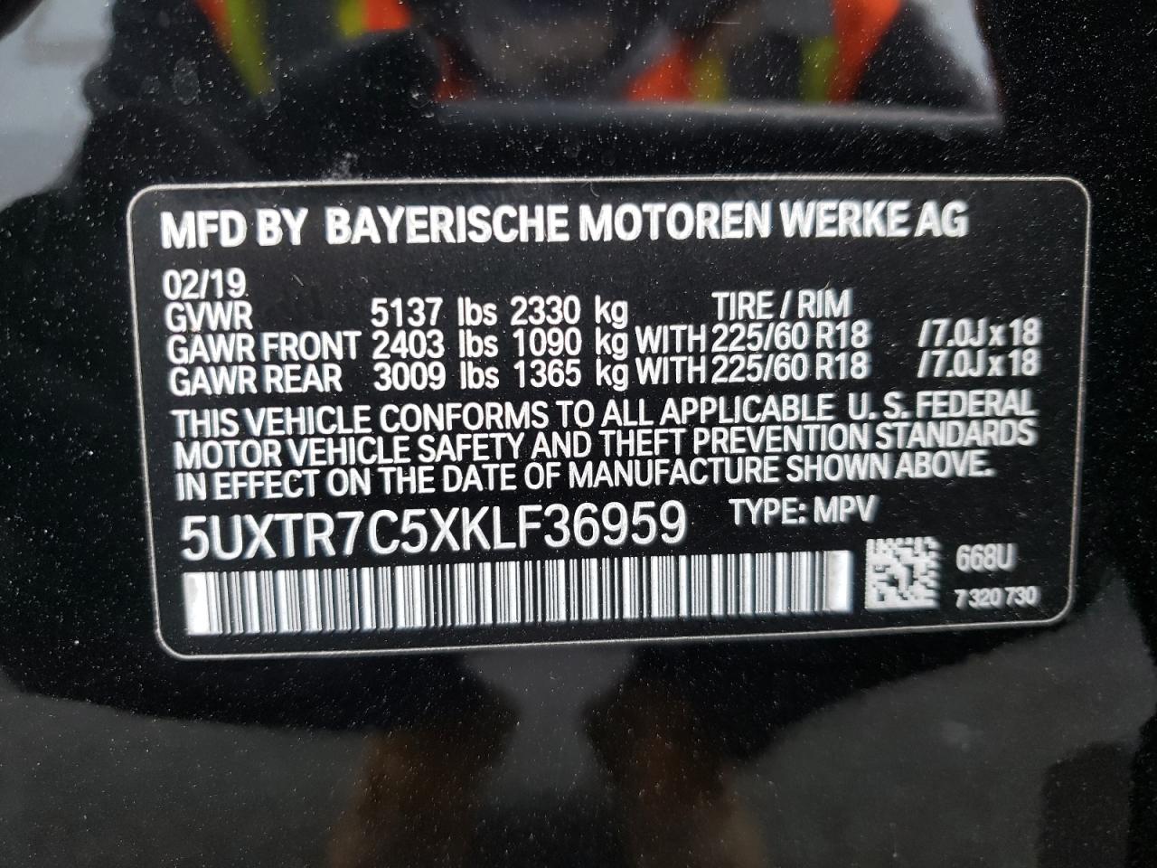 Photo 10 from auction – 2019 BMW X3 SDRIVE3 with VIN 5UXTR7C5XKLF36959