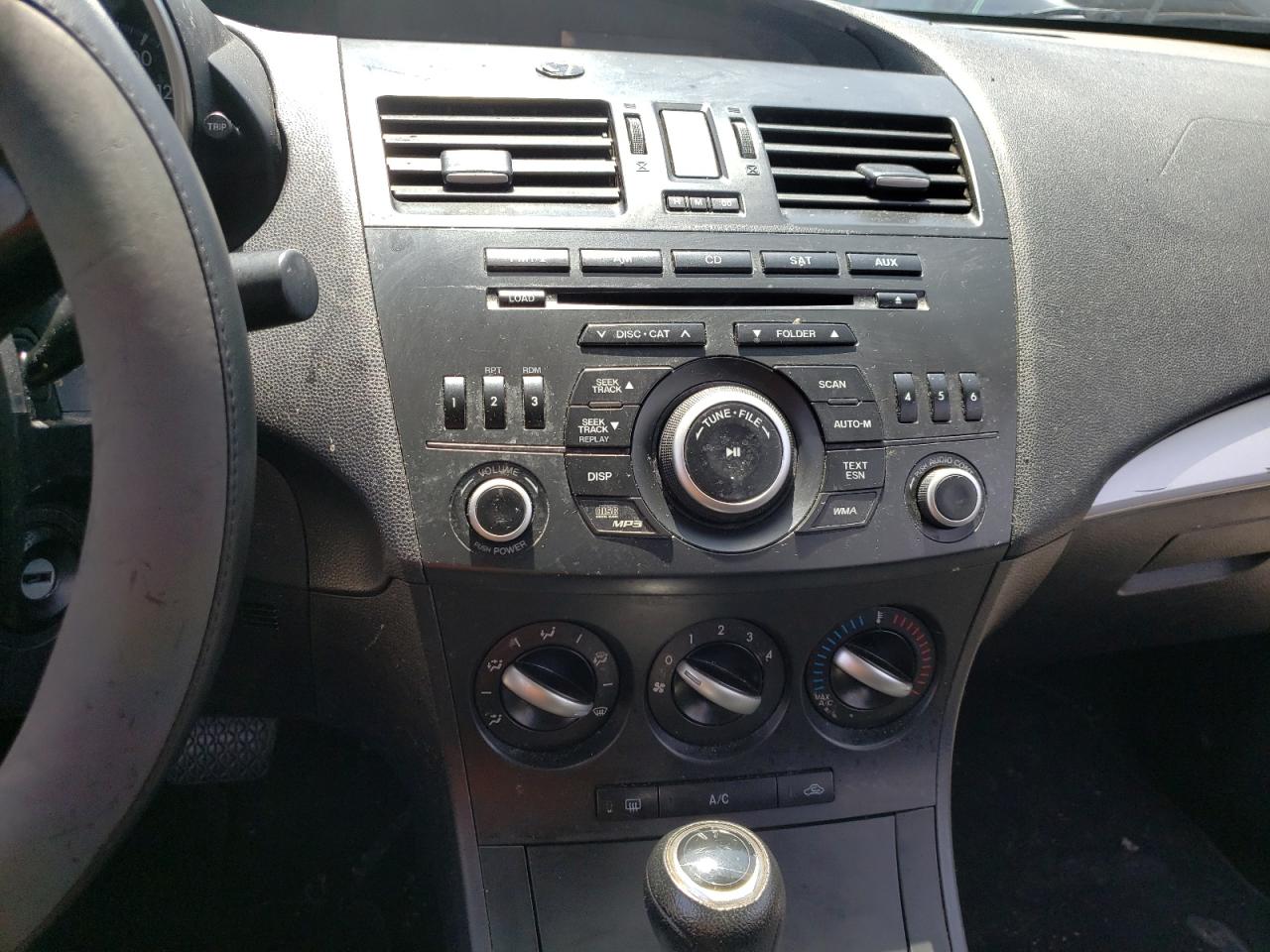 Photo 9 from auction – 2013 MAZDA 3 I with VIN JM1BL1UP3D1845891