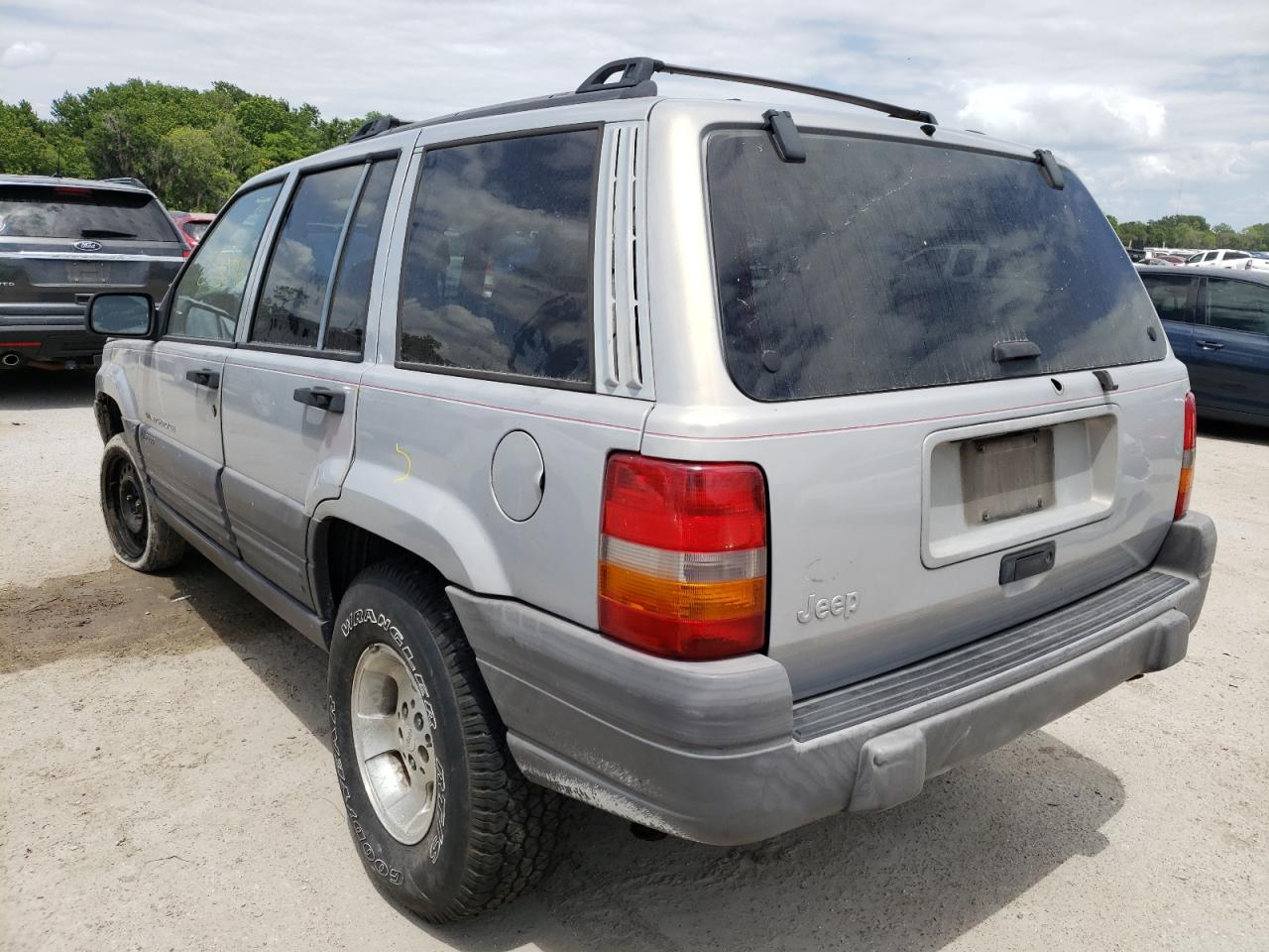 Photo 3 from auction – 1997 JEEP CHEROKEE with VIN 1J4FX58S7VC749287