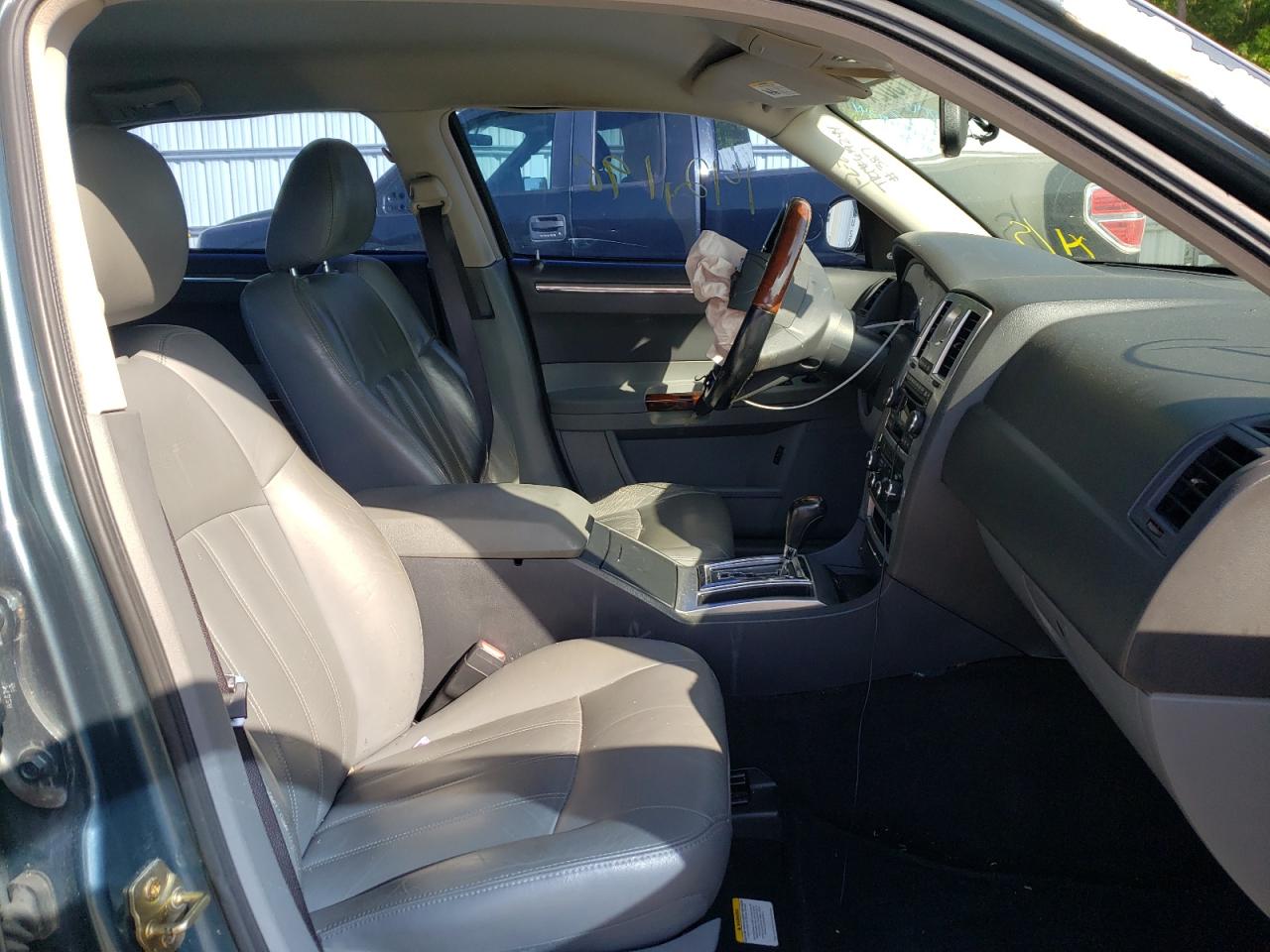 Photo 5 from auction – 2005 CHRYSLER 300C with VIN 2C3JA63H95H579678