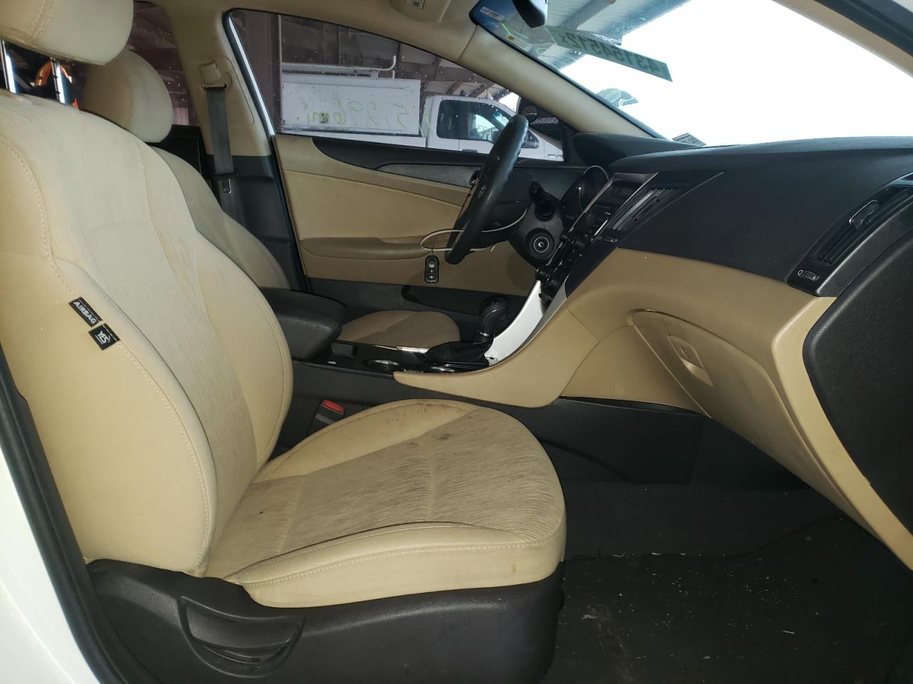 Photo 5 from auction – 2011 HYUNDAI SONATA GLS with VIN 5NPEB4AC6BH239526