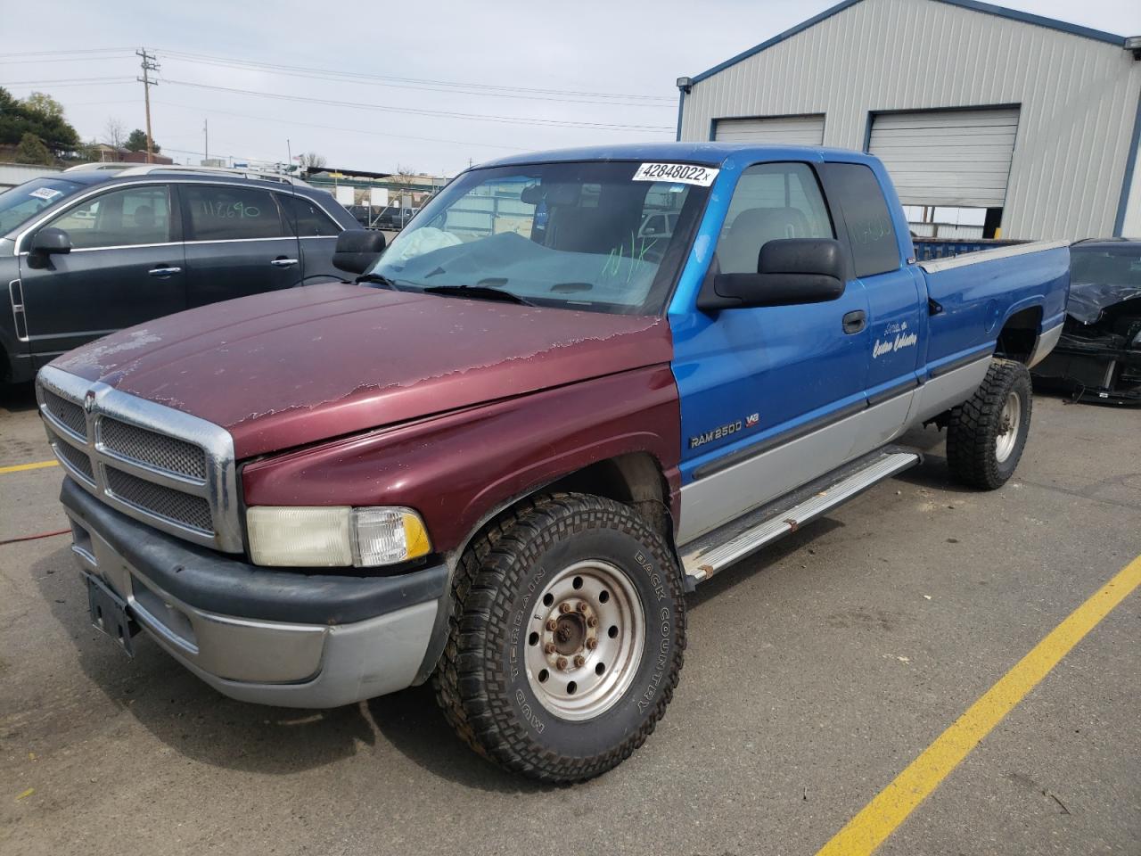 Photo 2 from auction – 1999 DODGE RAM 2500 with VIN 1B7KF23Z2XJ518791