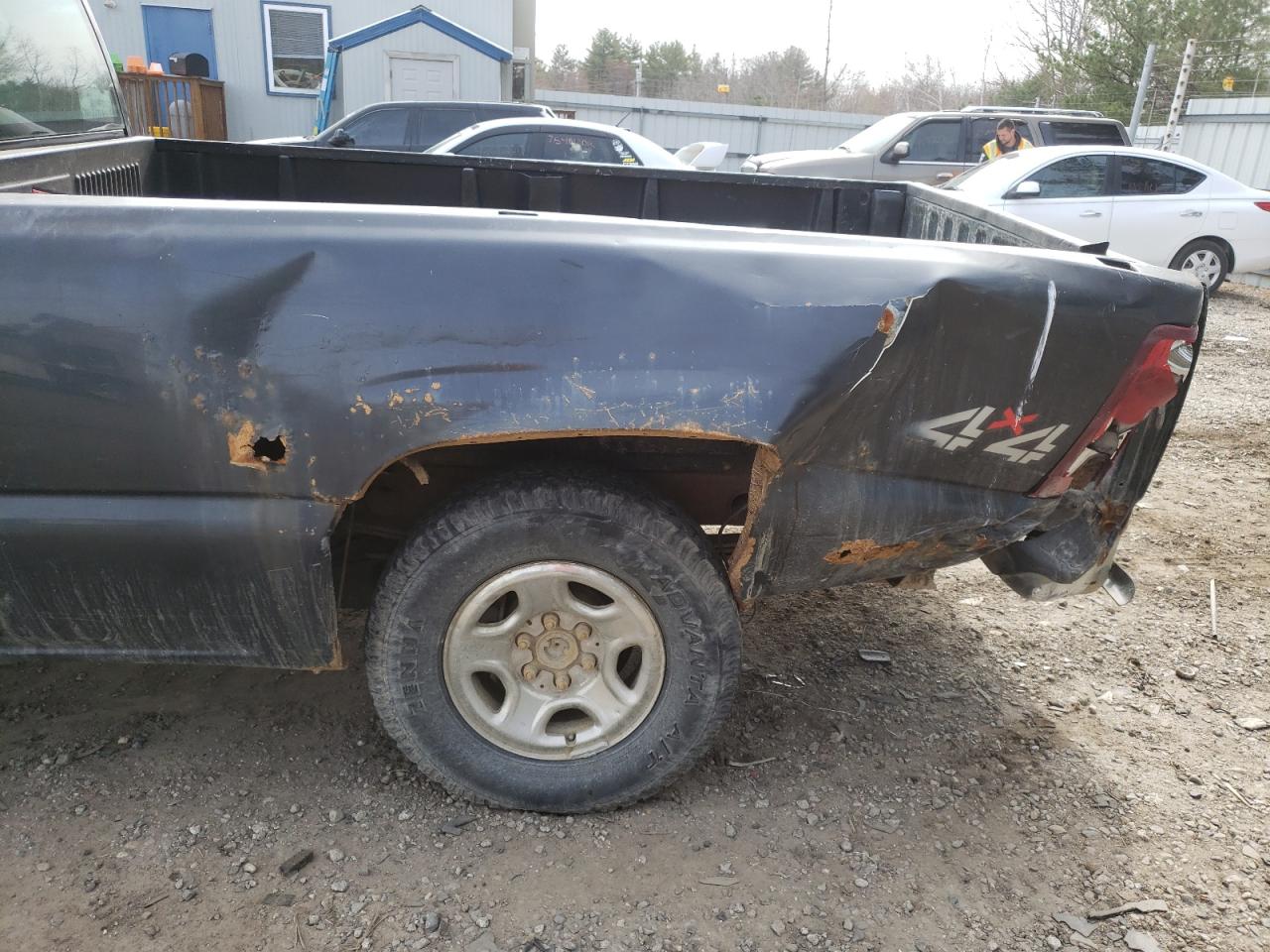 Photo 9 from auction – 2004 CHEVROLET SILVERADO with VIN 1GCEK14V84E275023