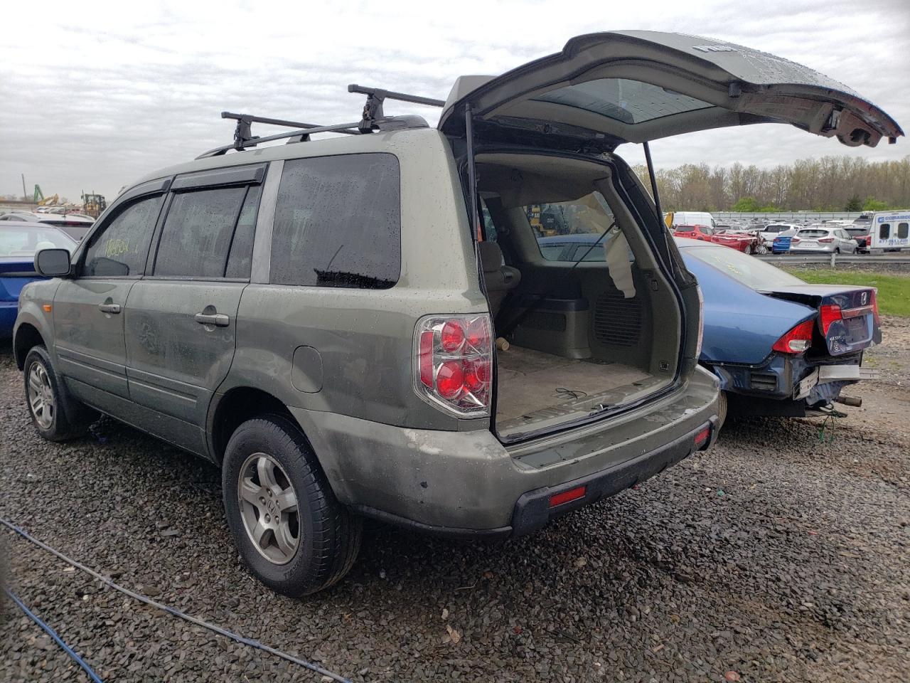 Photo 3 from auction – 2007 HONDA PILOT EX with VIN 5FNYF184X7B013218