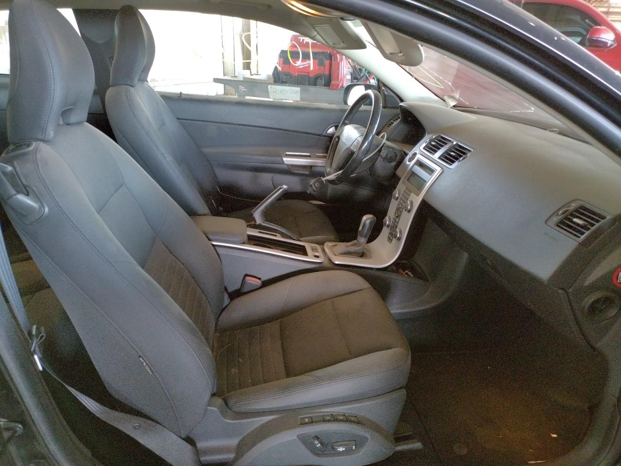 Photo 5 from auction – 2011 VOLVO C30 T5 with VIN YV1672MK0B2206501