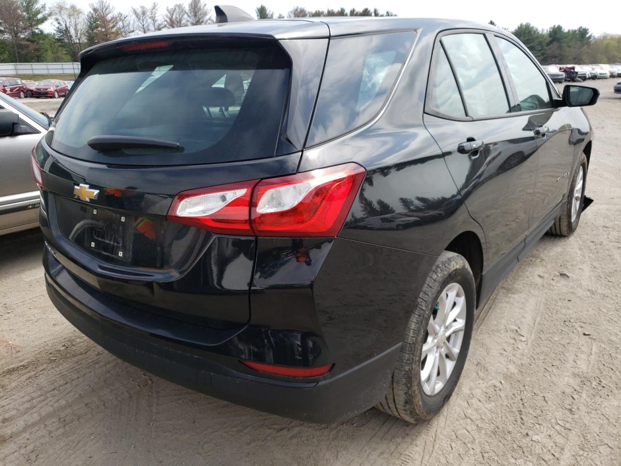 Photo 4 from auction – 2019 CHEVROLET EQUINOX LS with VIN 3GNAXHEV2KL369281