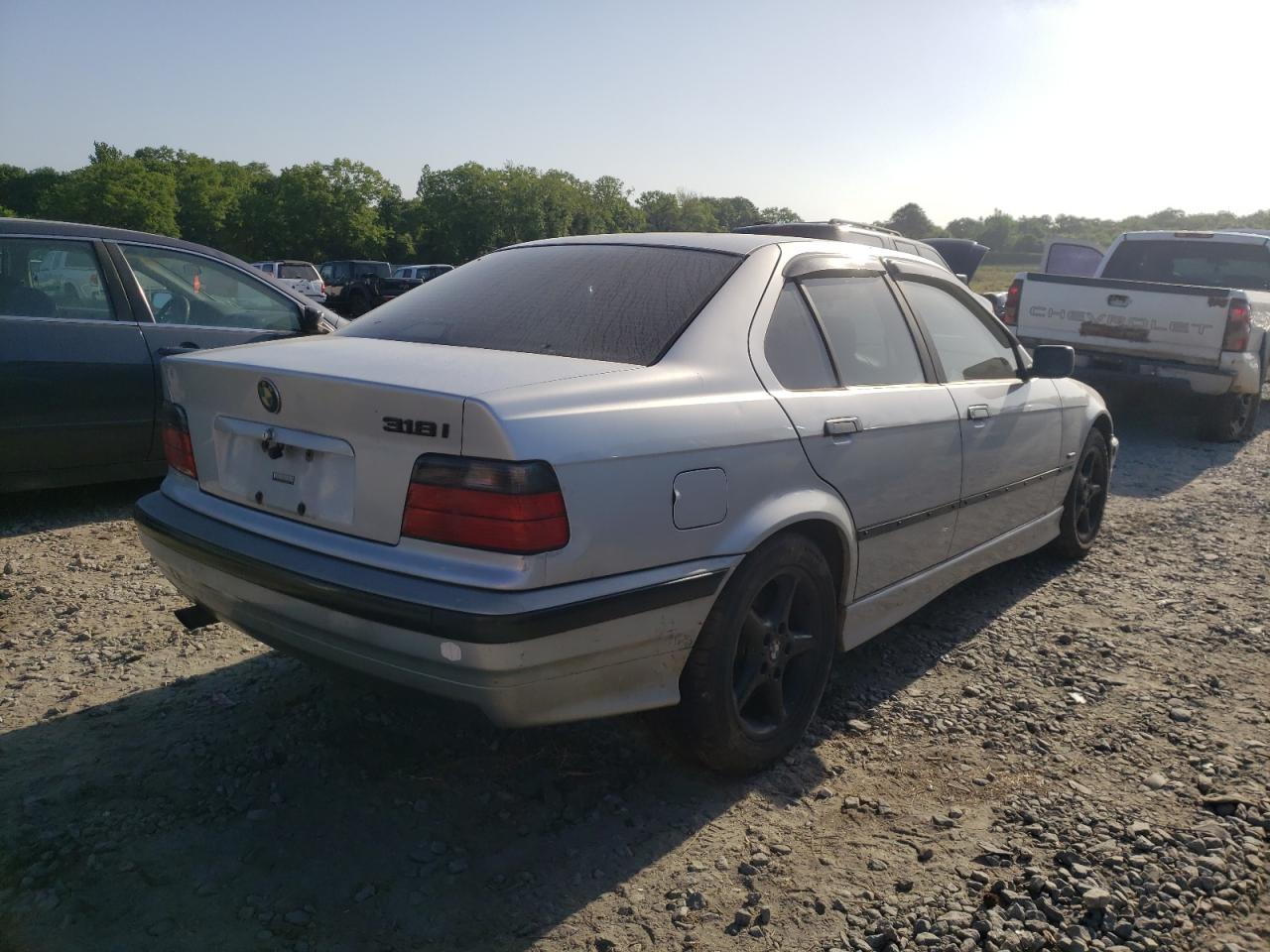 Photo 4 from auction – 1998 BMW 318 I with VIN WBACC9322WEE60360