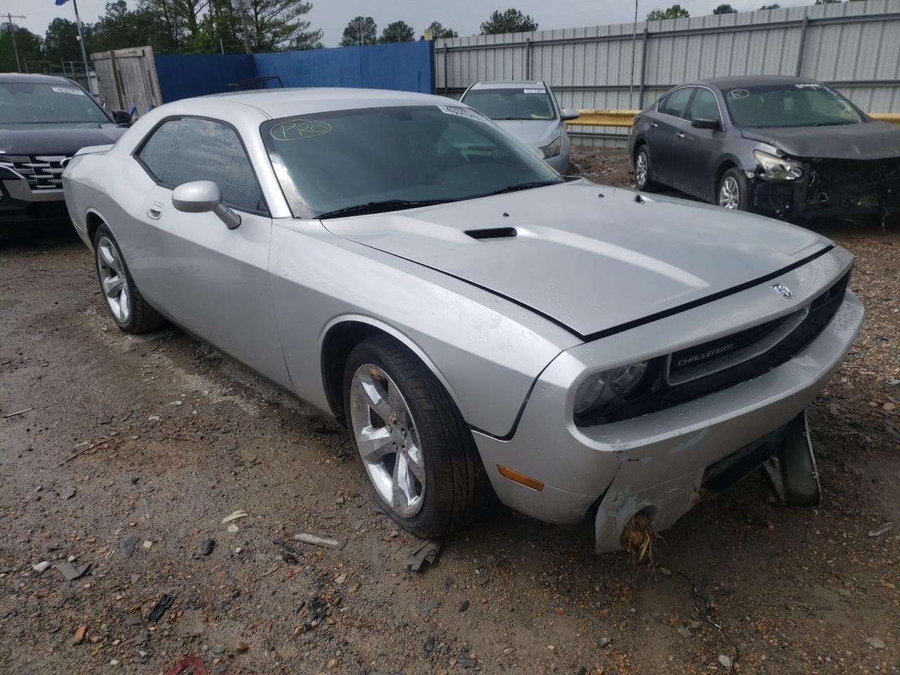 DODGE CHALLENGER 2010 with VIN 2B3CJ4DV1AH320983 - Photo from auction