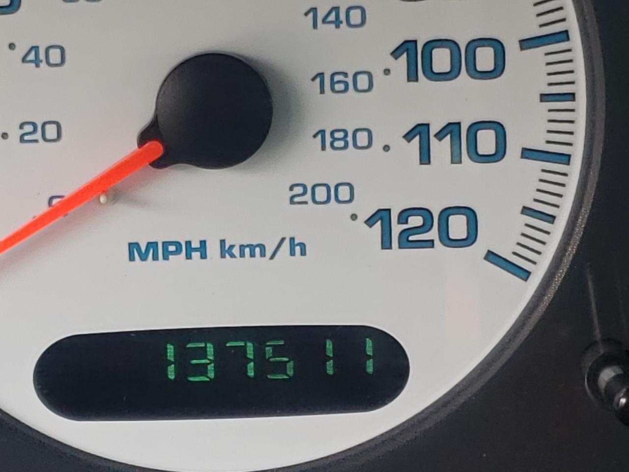Photo 8 from auction – 2000 DODGE INTREPID E with VIN 2B3HD56J3YH216163