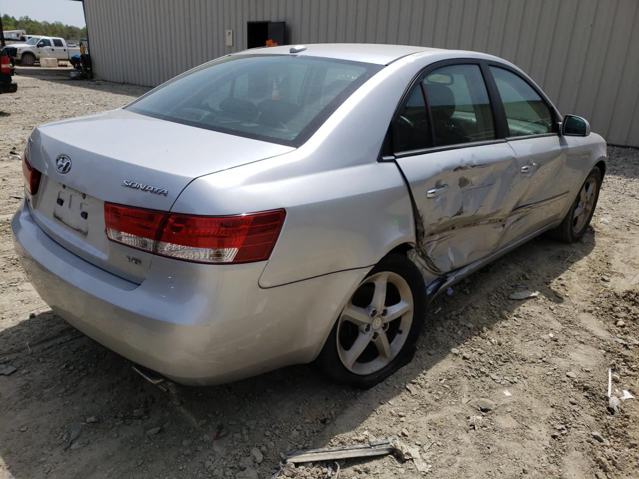 Photo 4 from auction – 2008 HYUNDAI SONATA SE with VIN 5NPEU46FX8H354040