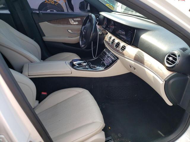 Photo 5 from auction – 2017 MERCEDES-BENZ E 300 with VIN WDDZF4JB4HA053132