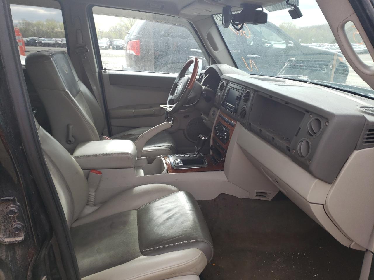 Photo 5 from auction – 2007 JEEP COMMANDER with VIN 1J8HG68237C527135