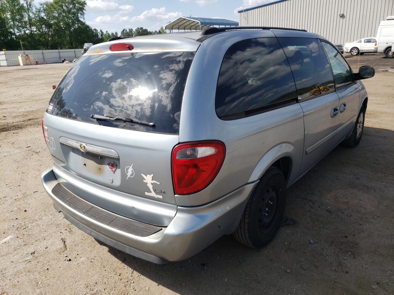 Photo 4 from auction – 2005 CHRYSLER TOWN & COU with VIN 2C4GP44R55R590798