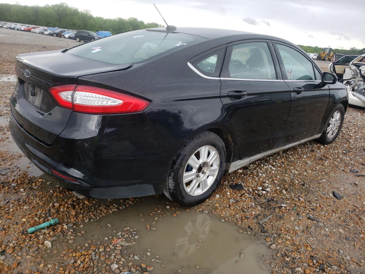 Photo 4 from auction – 2016 FORD FUSION S with VIN 3FA6P0G78GR333118