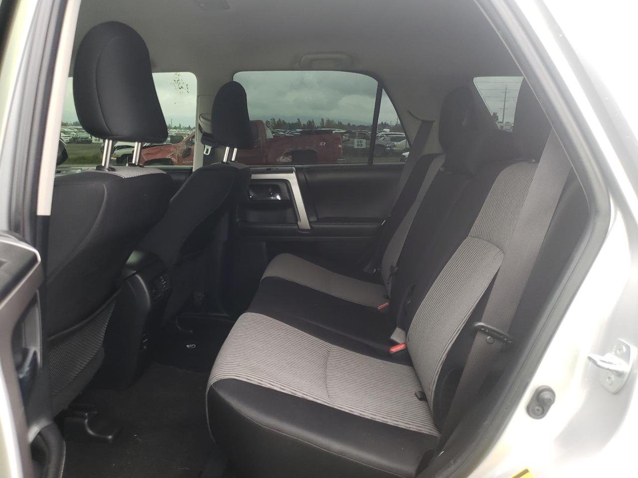Photo 6 from auction – 2016 TOYOTA 4RUNNER SR with VIN JTEBU5JRXG5332463