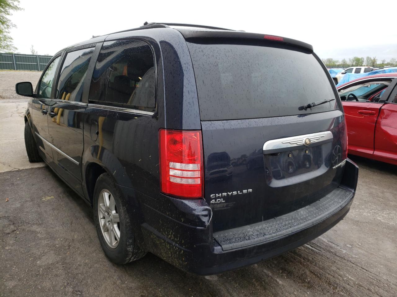 Photo 3 from auction – 2010 CHRYSLER TOWN & COU with VIN 2A4RR5DX8AR183540
