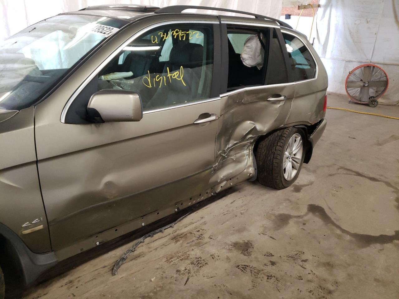 Photo 9 from auction – 2004 BMW X5 4.4I with VIN 5UXFB53594LV00413