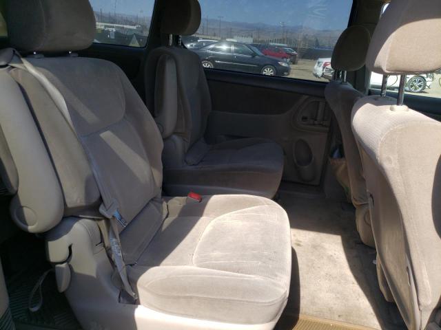 Photo 6 from auction – 2004 TOYOTA SIENNA CE with VIN 5TDZA23C54S027302