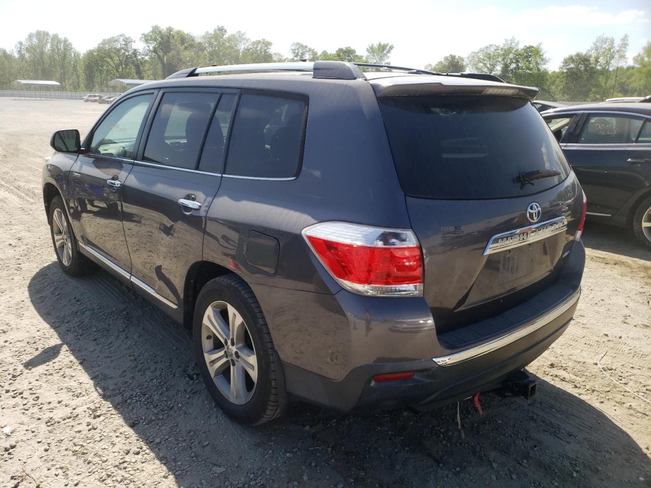 Photo 3 from auction – 2013 TOYOTA HIGHLANDER with VIN 5TDDK3EHXDS195233