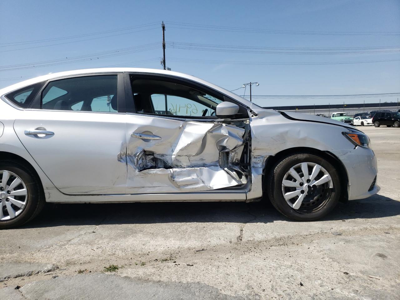 Photo 9 from auction – 2016 NISSAN SENTRA S with VIN 3N1AB7AP3GL639525