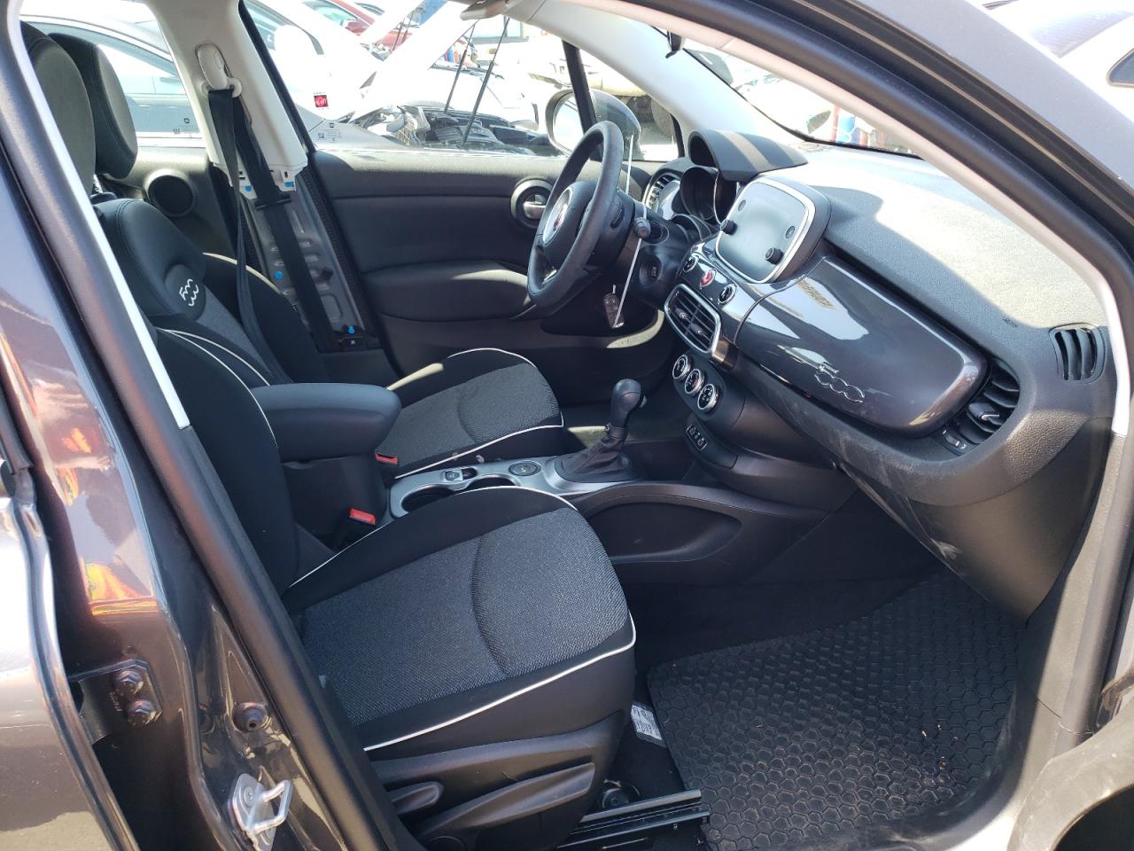 Photo 5 from auction – 2018 FIAT 500X POP with VIN ZFBCFXAB4JP721499