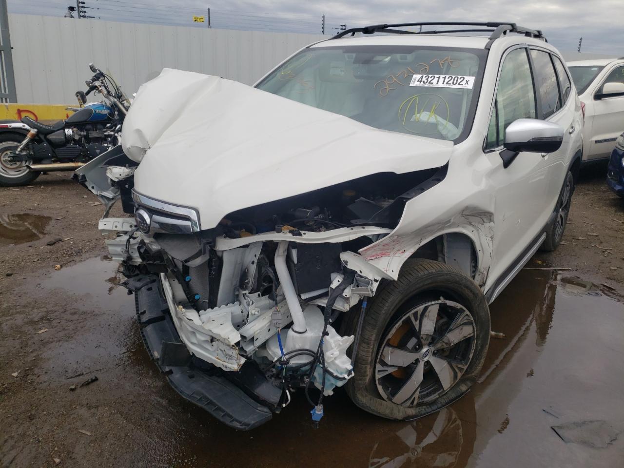 Photo 2 from auction – 2019 SUBARU FORESTER T with VIN JF2SKAWC1KH476385
