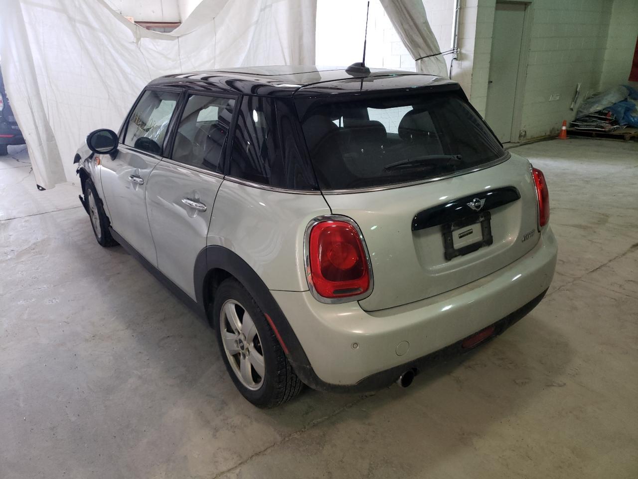 Photo 3 from auction – 2016 MINI COOPER with VIN WMWXU1C55G2D11230