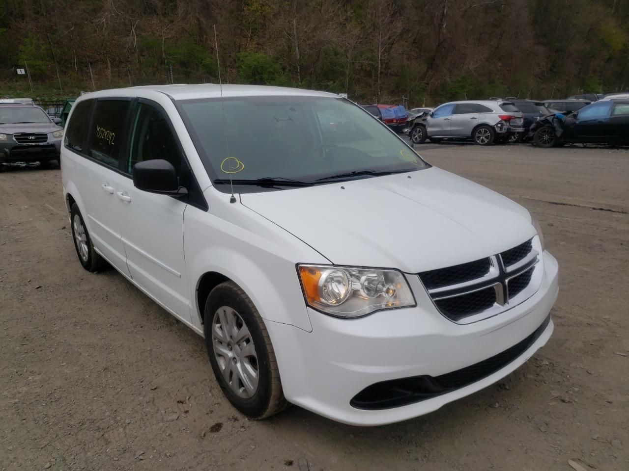 DODGE GRAND CARA 2015 with VIN 2C4RDGBG8FR681974 - Photo from auction
