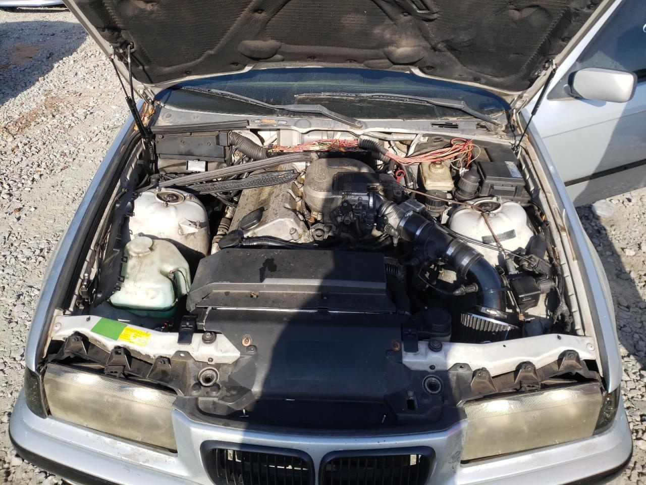 Photo 7 from auction – 1998 BMW 318 I with VIN WBACC9322WEE60360
