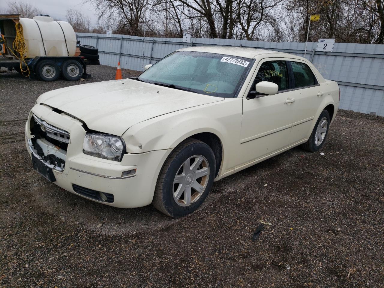 Photo 2 from auction – 2005 CHRYSLER 300 TOURIN with VIN 2C3JA53G85H584940