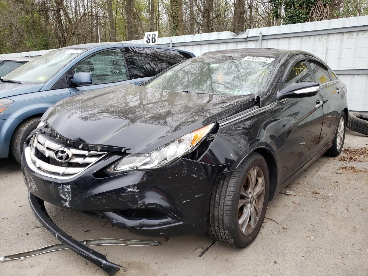 Photo 2 from auction – 2011 HYUNDAI SONATA SE with VIN 5NPEC4AB5BH303320
