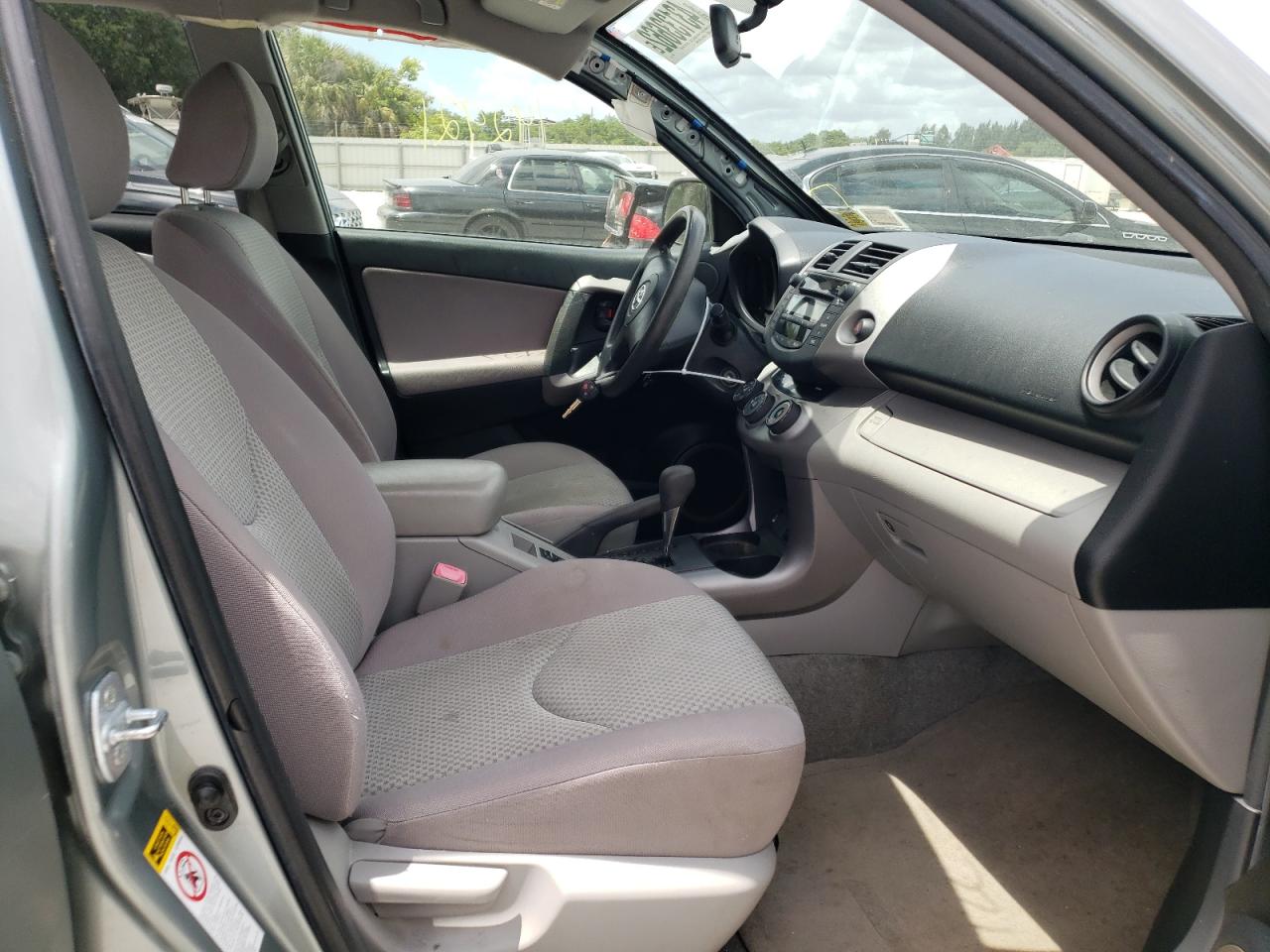 Photo 5 from auction – 2008 TOYOTA RAV4 with VIN JTMBD35VX85196479