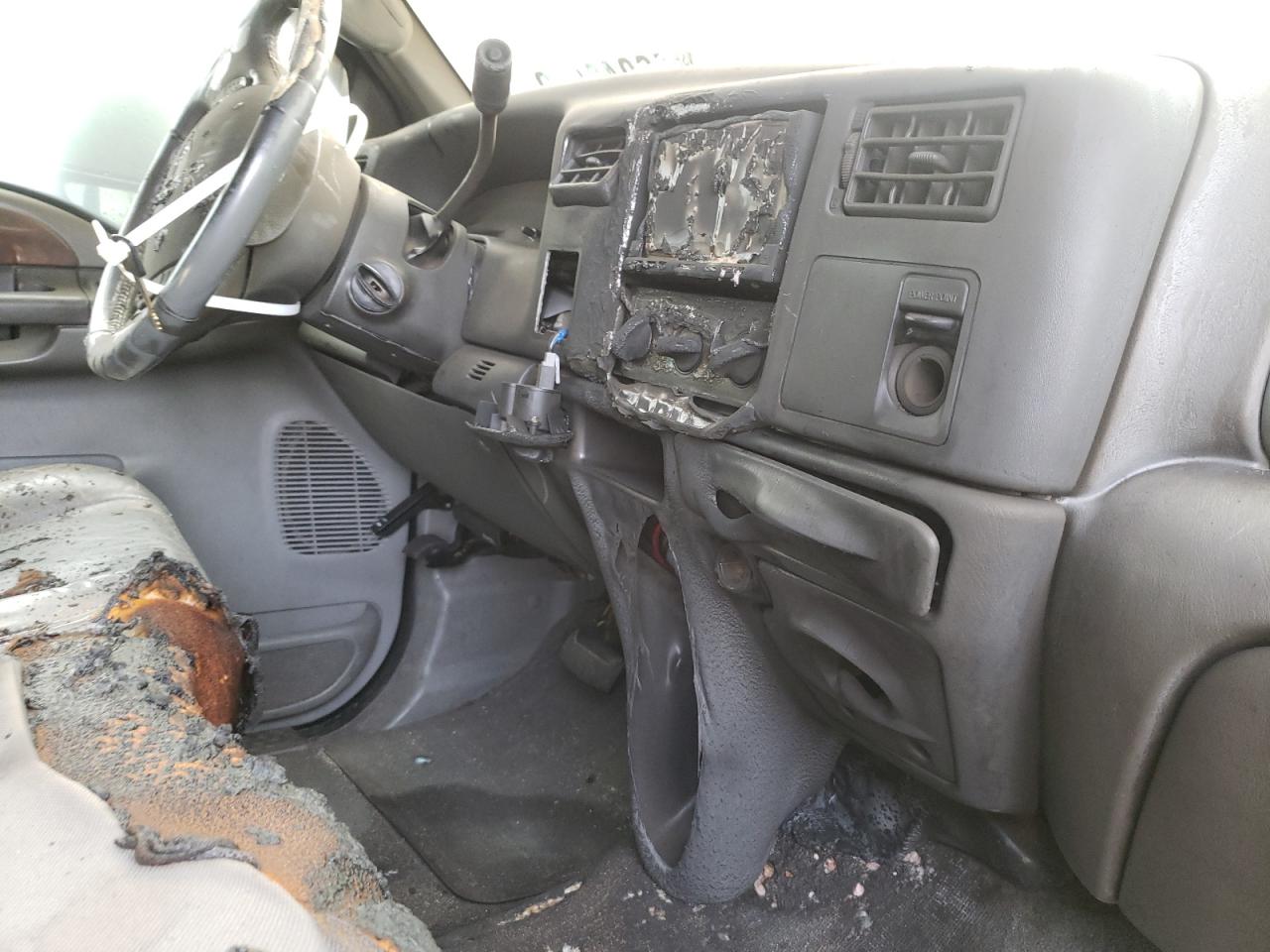 Photo 9 from auction – 2003 FORD F350 SUPER with VIN 1FTWW33P43EC19232