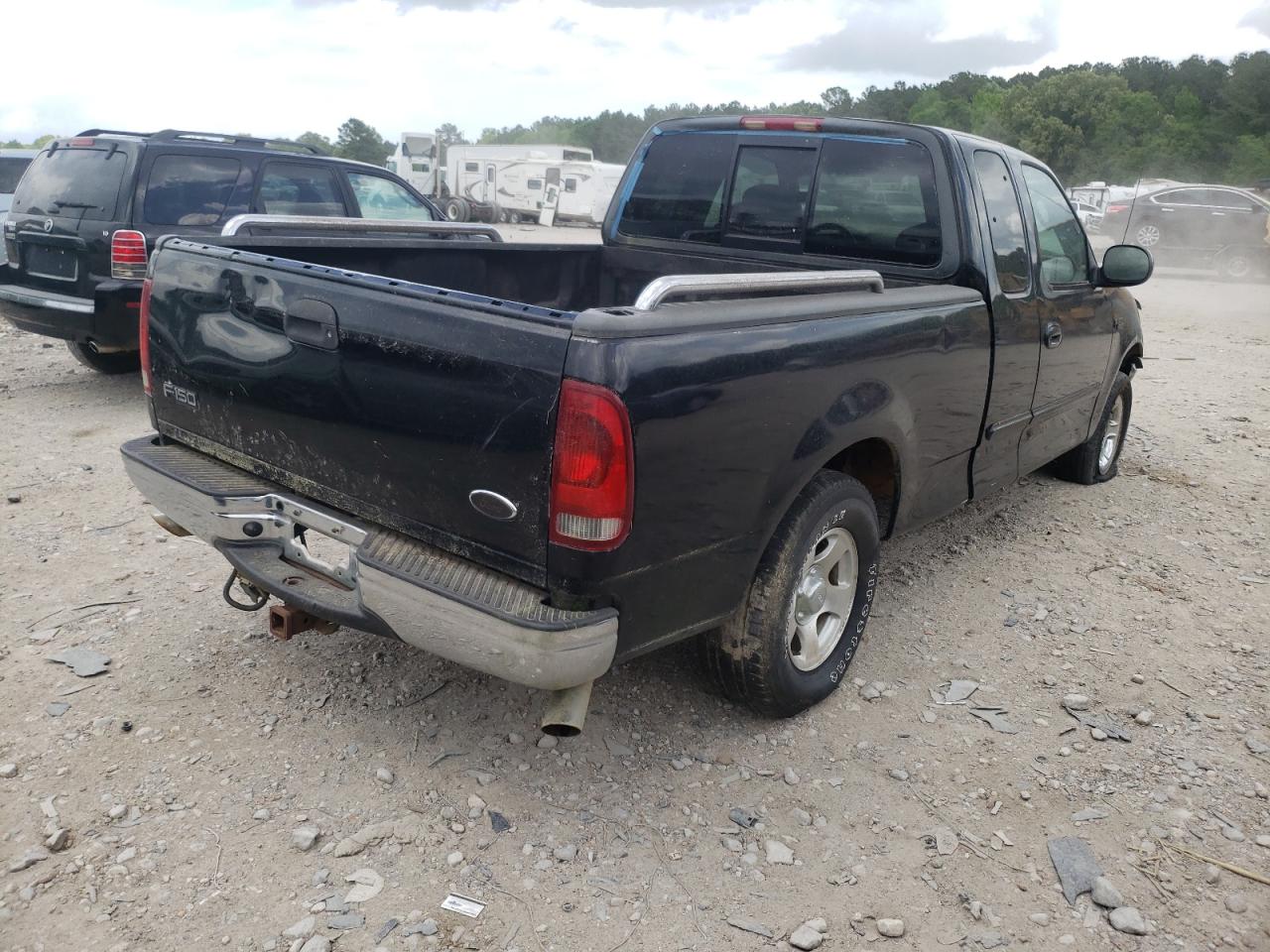 Photo 4 from auction – 2002 FORD F150 with VIN 2FTRX17222CA86150