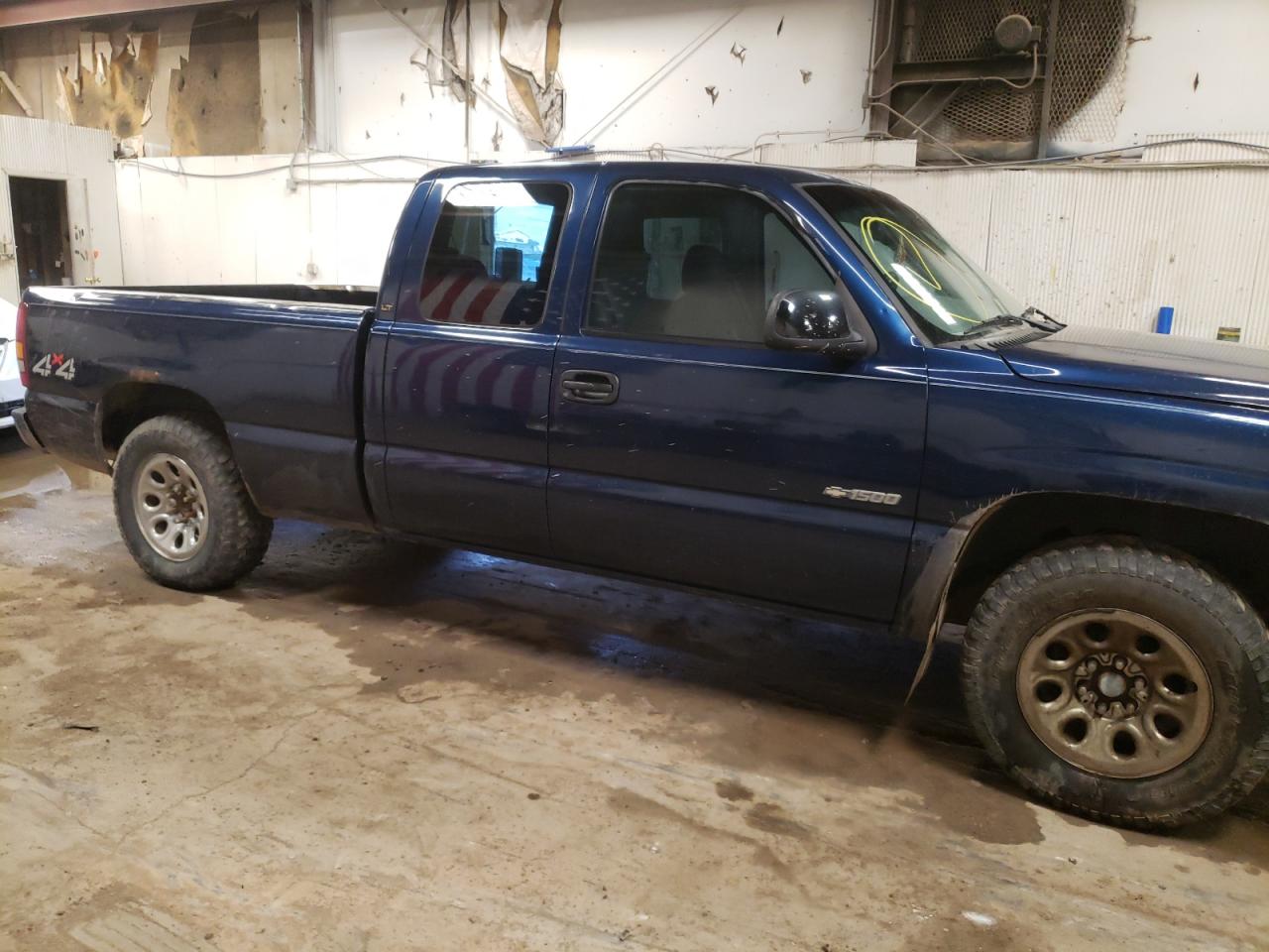 Photo 10 from auction – 2000 CHEVROLET SILVERADO with VIN 1GCEK19TXYE214253