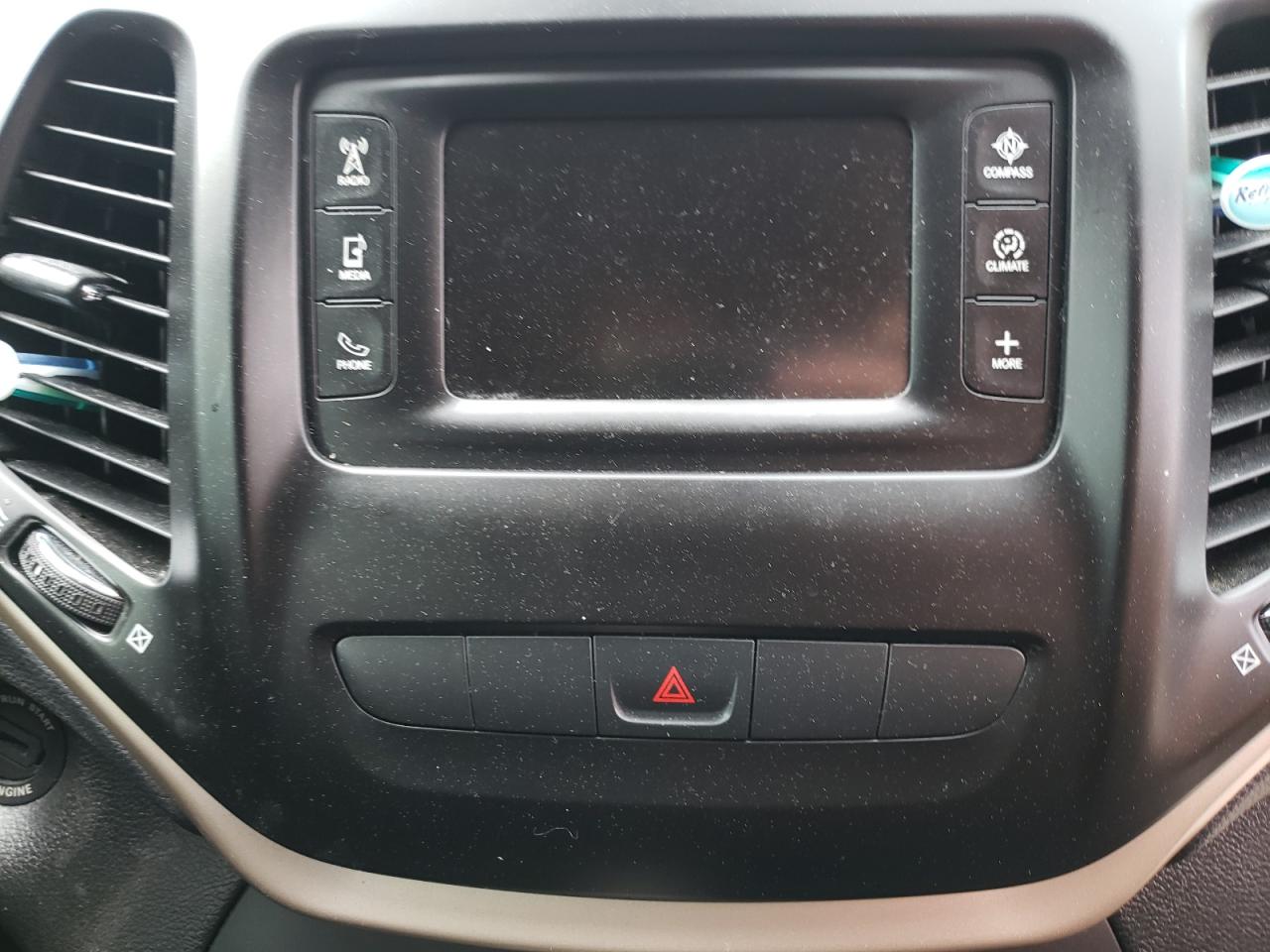Photo 9 from auction – 2015 JEEP CHEROKEE L with VIN 1C4PJMCS0FW559196