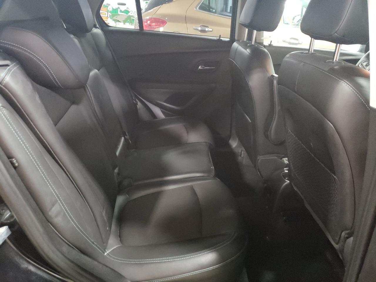 Photo 6 from auction – 2015 CHEVROLET TRAX 1LT with VIN 3GNCJLSB4FL190480